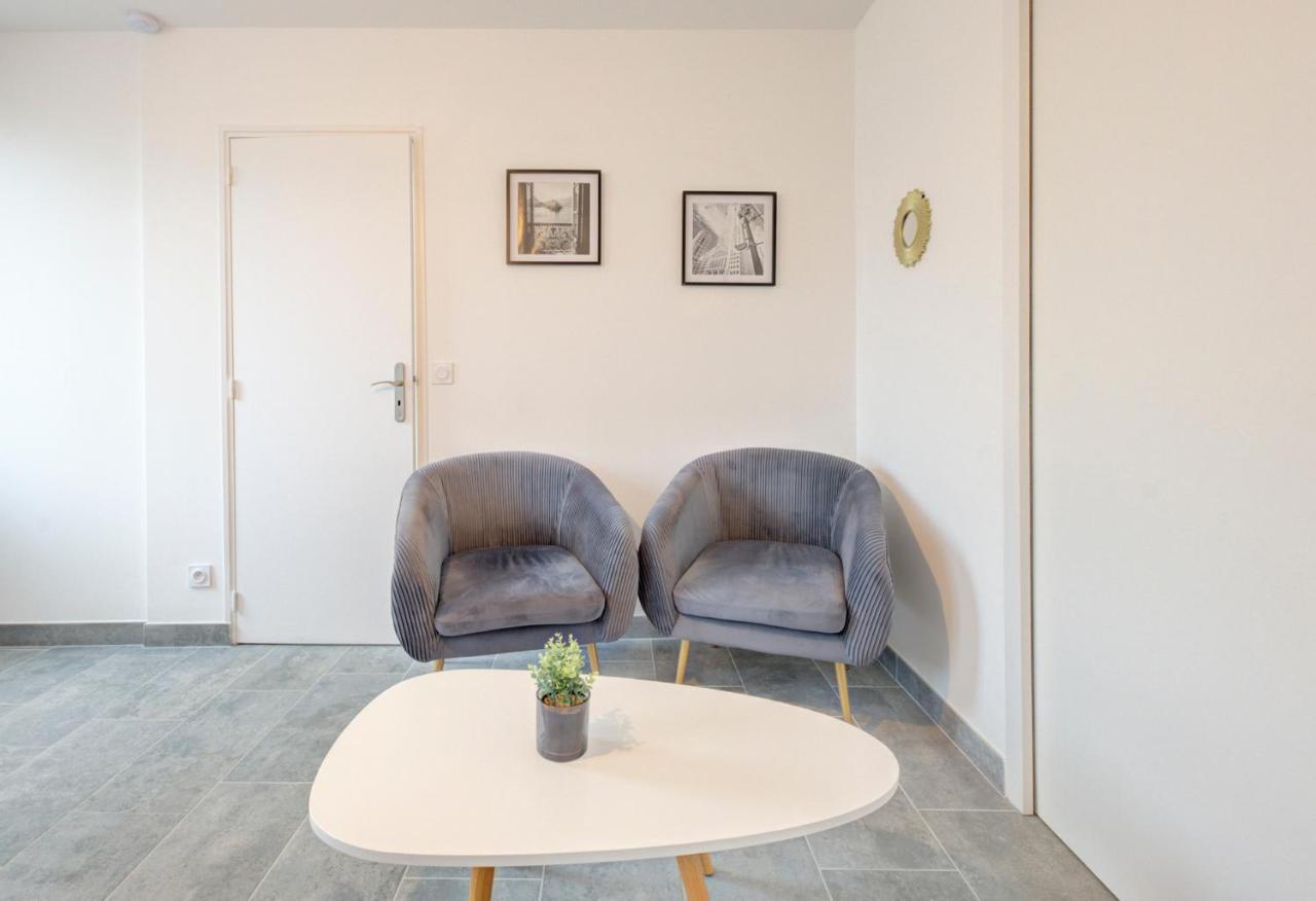 Les Forges 2 Pieces Rdc Apartman Avoine Kültér fotó