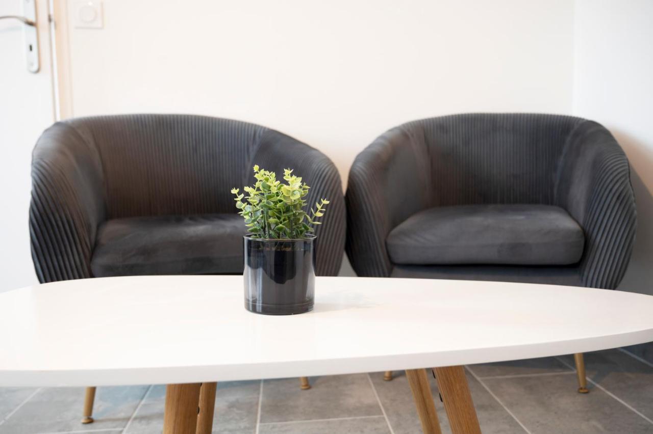Les Forges 2 Pieces Rdc Apartman Avoine Kültér fotó
